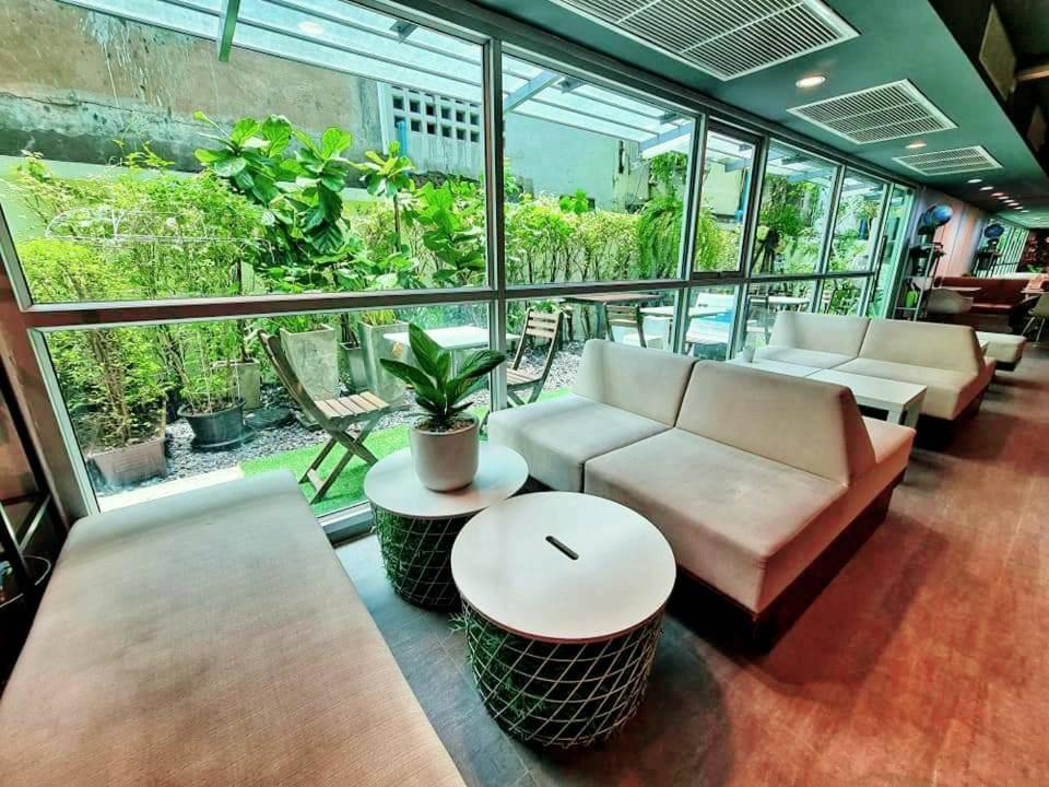 The Key Point Hotel Bangkok Extérieur photo