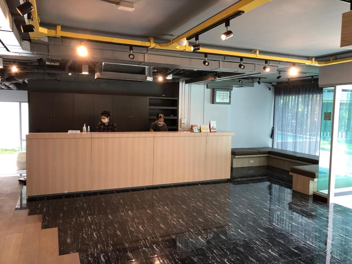 The Key Point Hotel Bangkok Extérieur photo