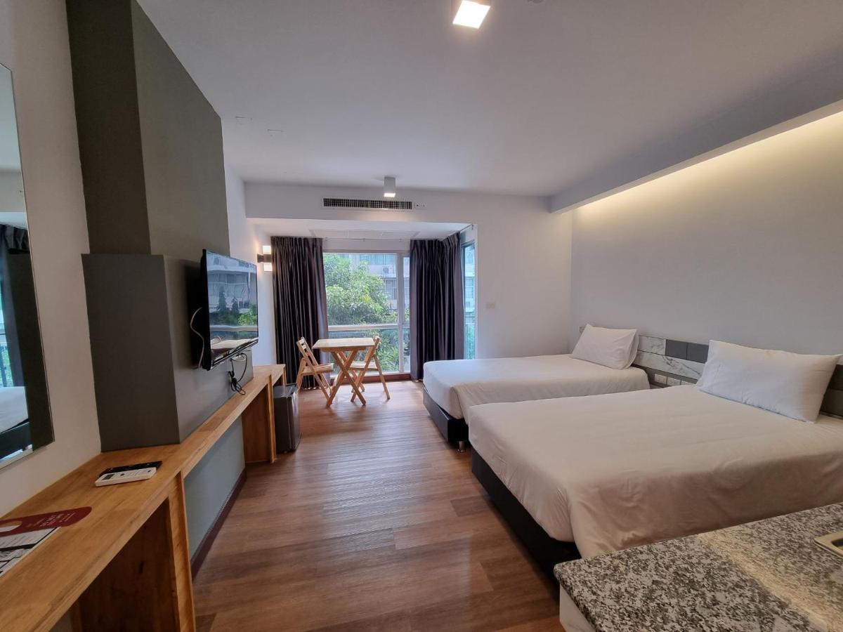 The Key Point Hotel Bangkok Extérieur photo