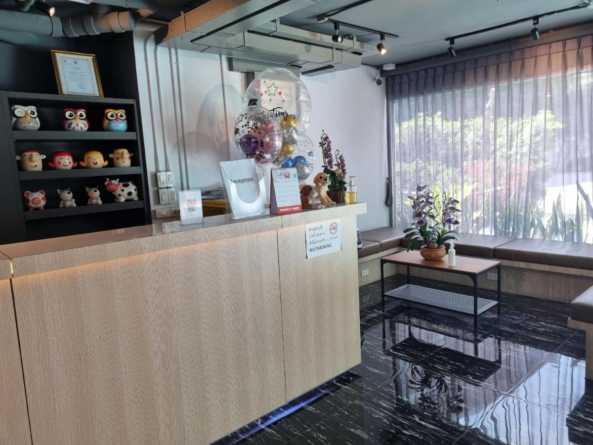 The Key Point Hotel Bangkok Extérieur photo